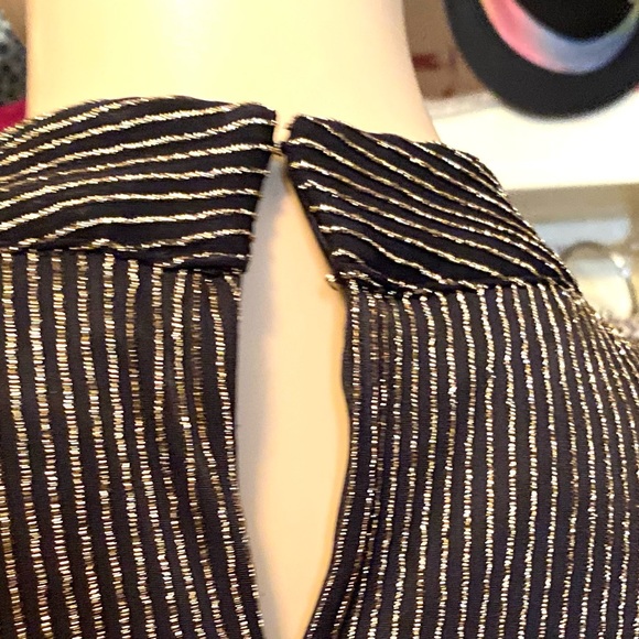 10088 Gold Color shimmering tunic size XXL - Picture 9 of 10